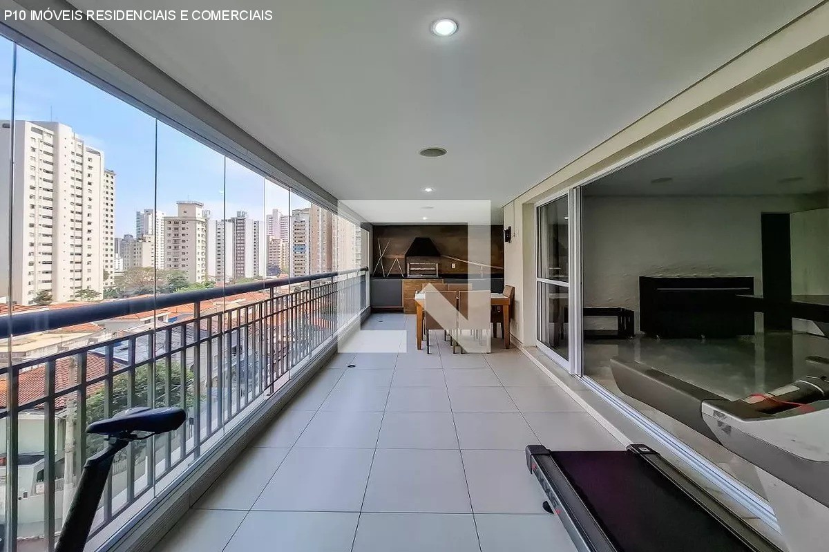 Apartamento à venda com 4 quartos, 246m² - Foto 1