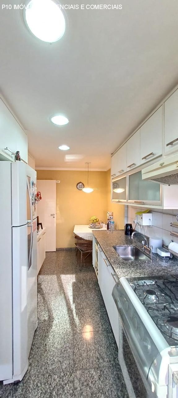 Apartamento à venda com 3 quartos, 135m² - Foto 52