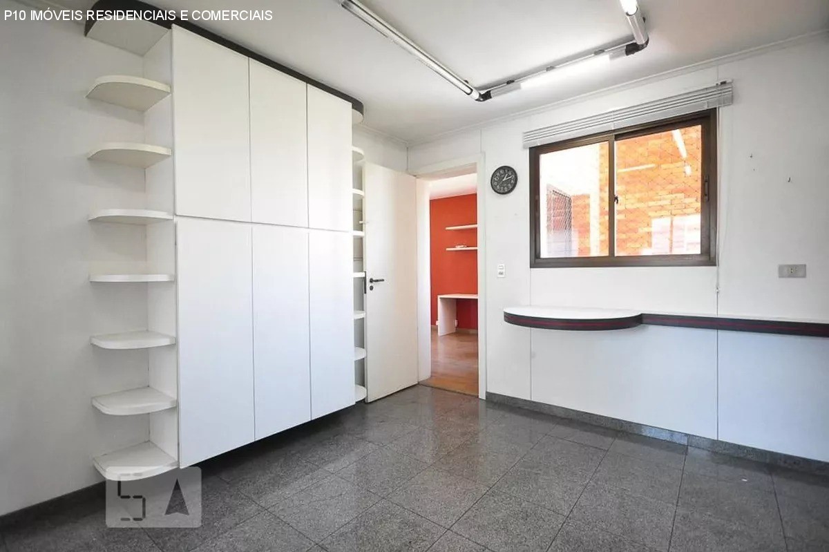 Apartamento à venda com 4 quartos, 236m² - Foto 13