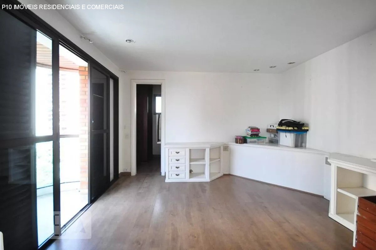 Apartamento à venda com 4 quartos, 236m² - Foto 20