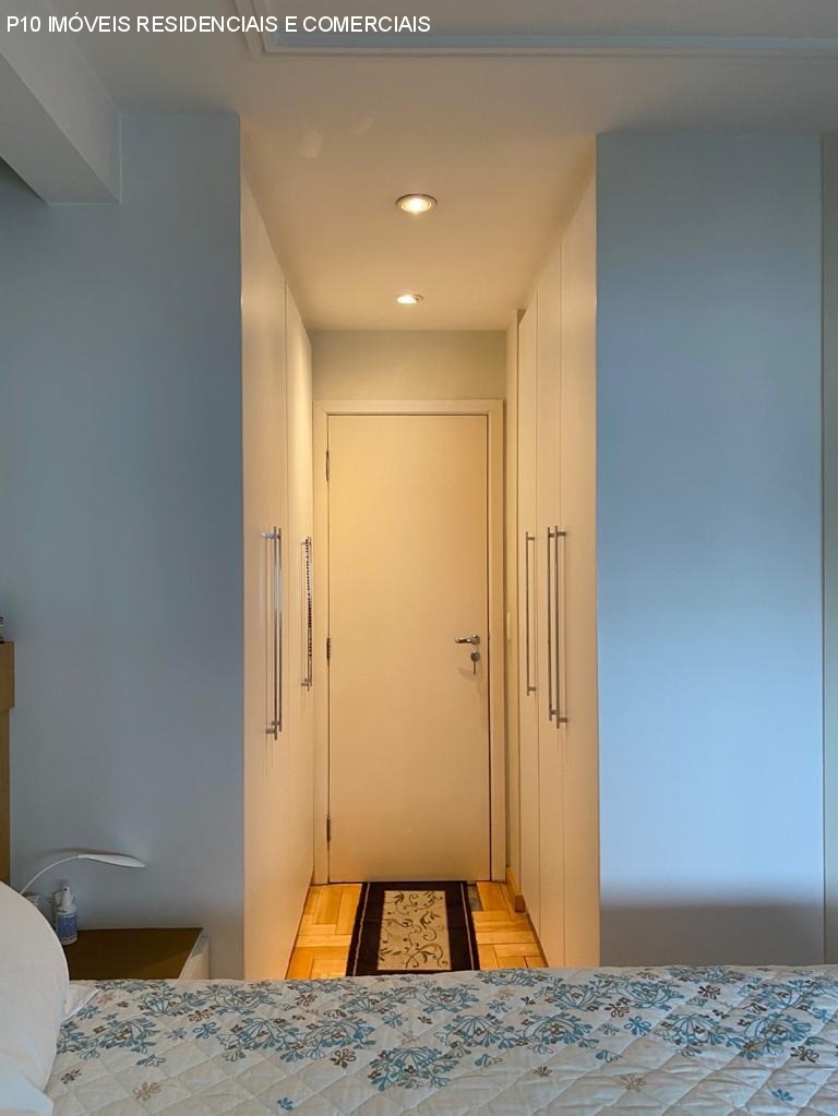 Apartamento à venda com 3 quartos, 135m² - Foto 19