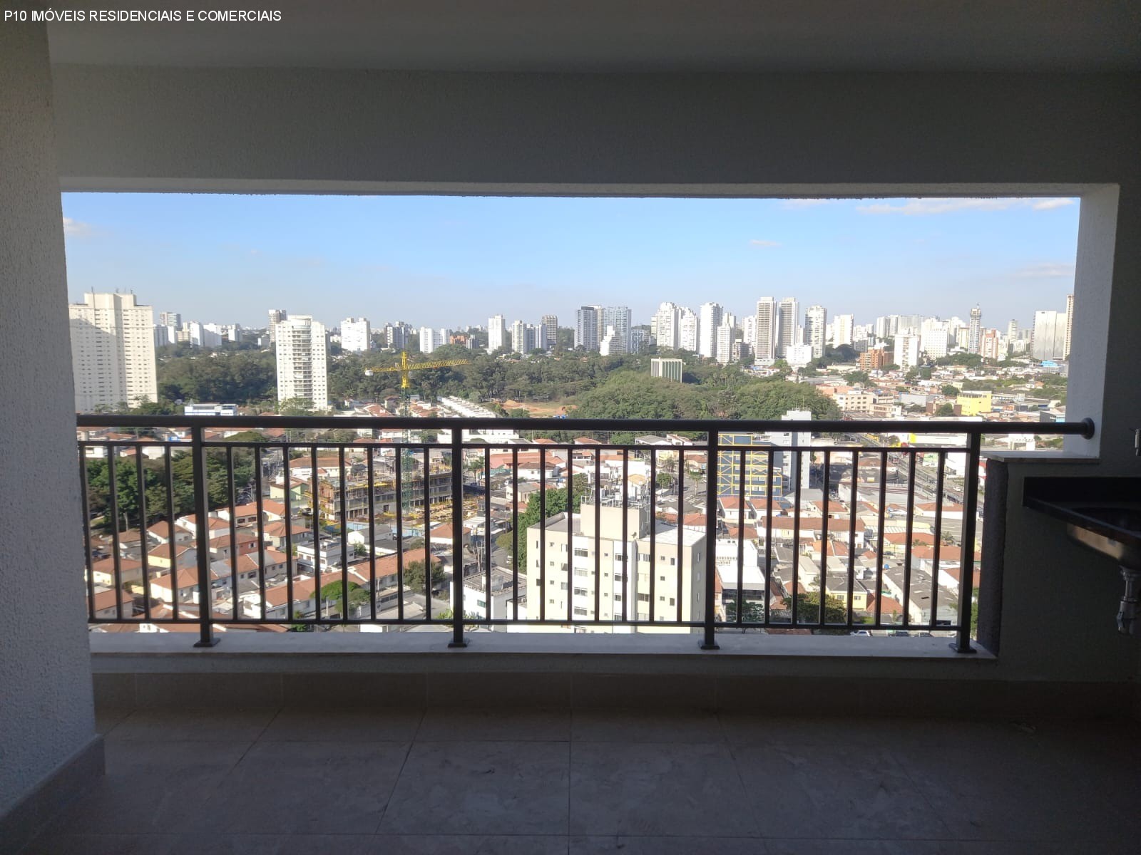 Apartamento à venda com 3 quartos, 108m² - Foto 2