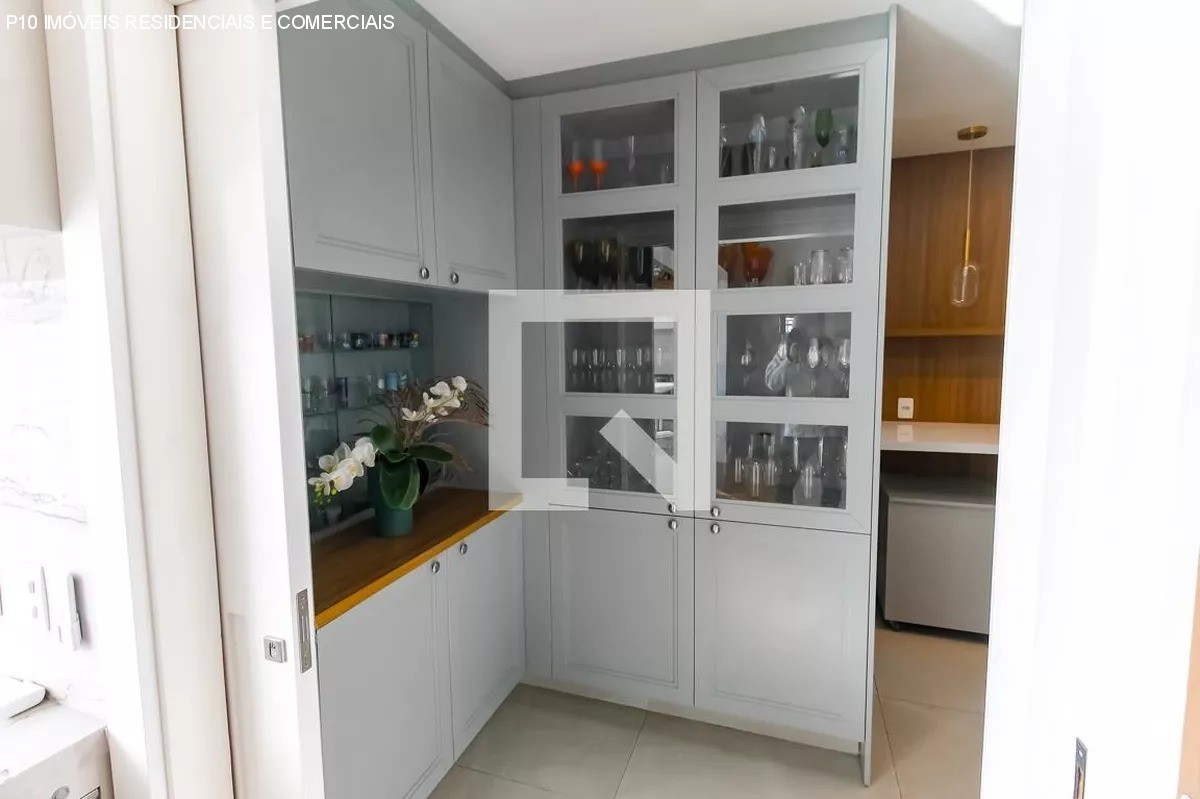 Apartamento à venda com 3 quartos, 185m² - Foto 9