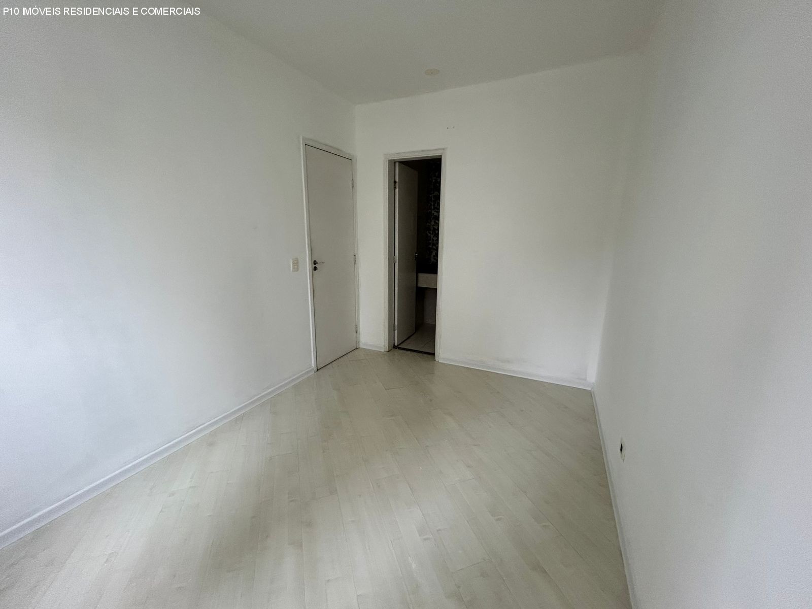 Apartamento à venda com 2 quartos, 55m² - Foto 17