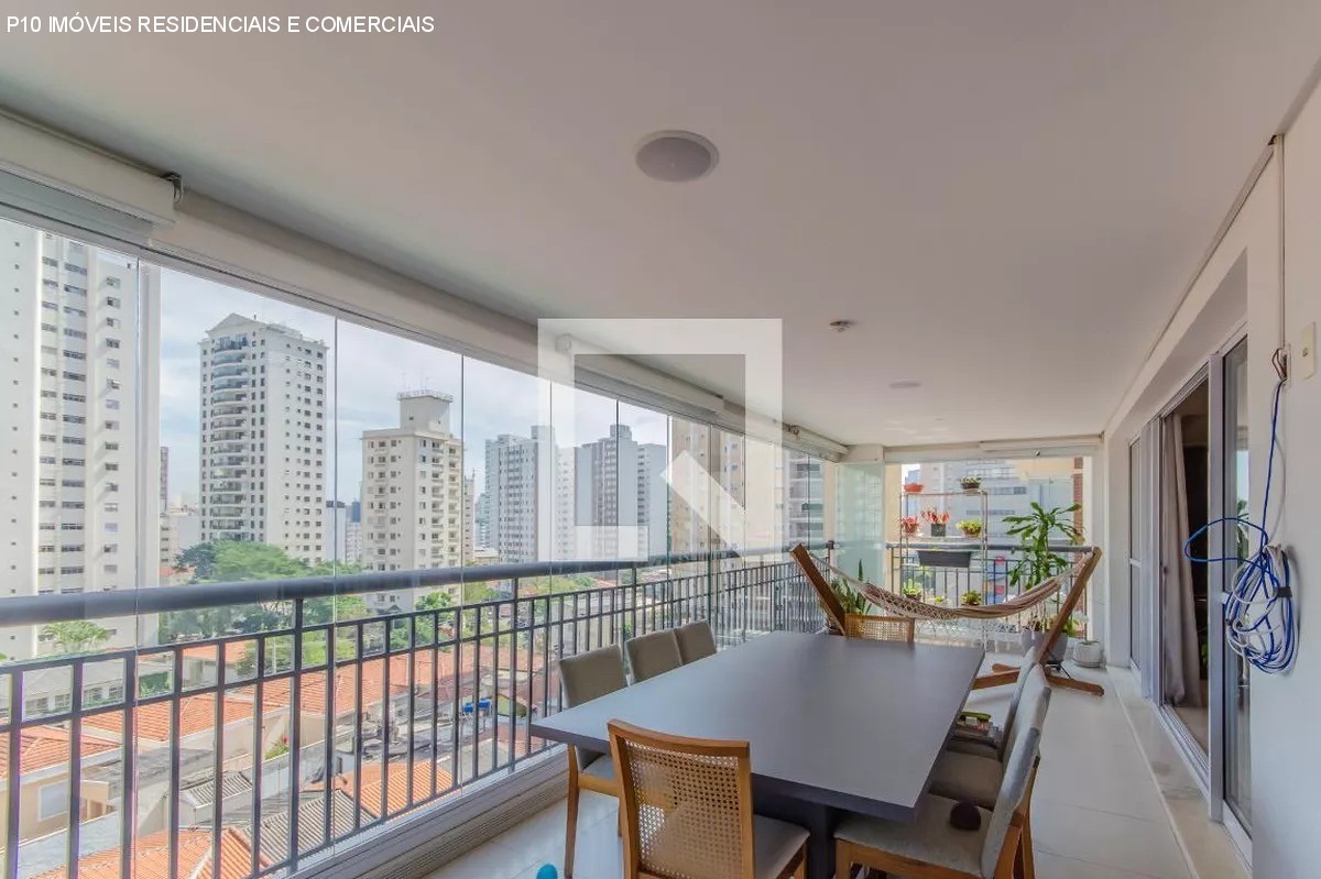 Apartamento à venda com 4 quartos, 246m² - Foto 1