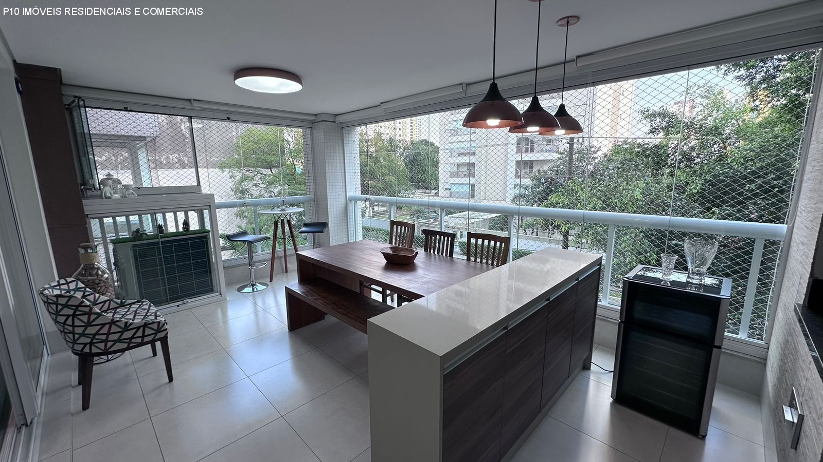 Apartamento à venda com 3 quartos, 145m² - Foto 1