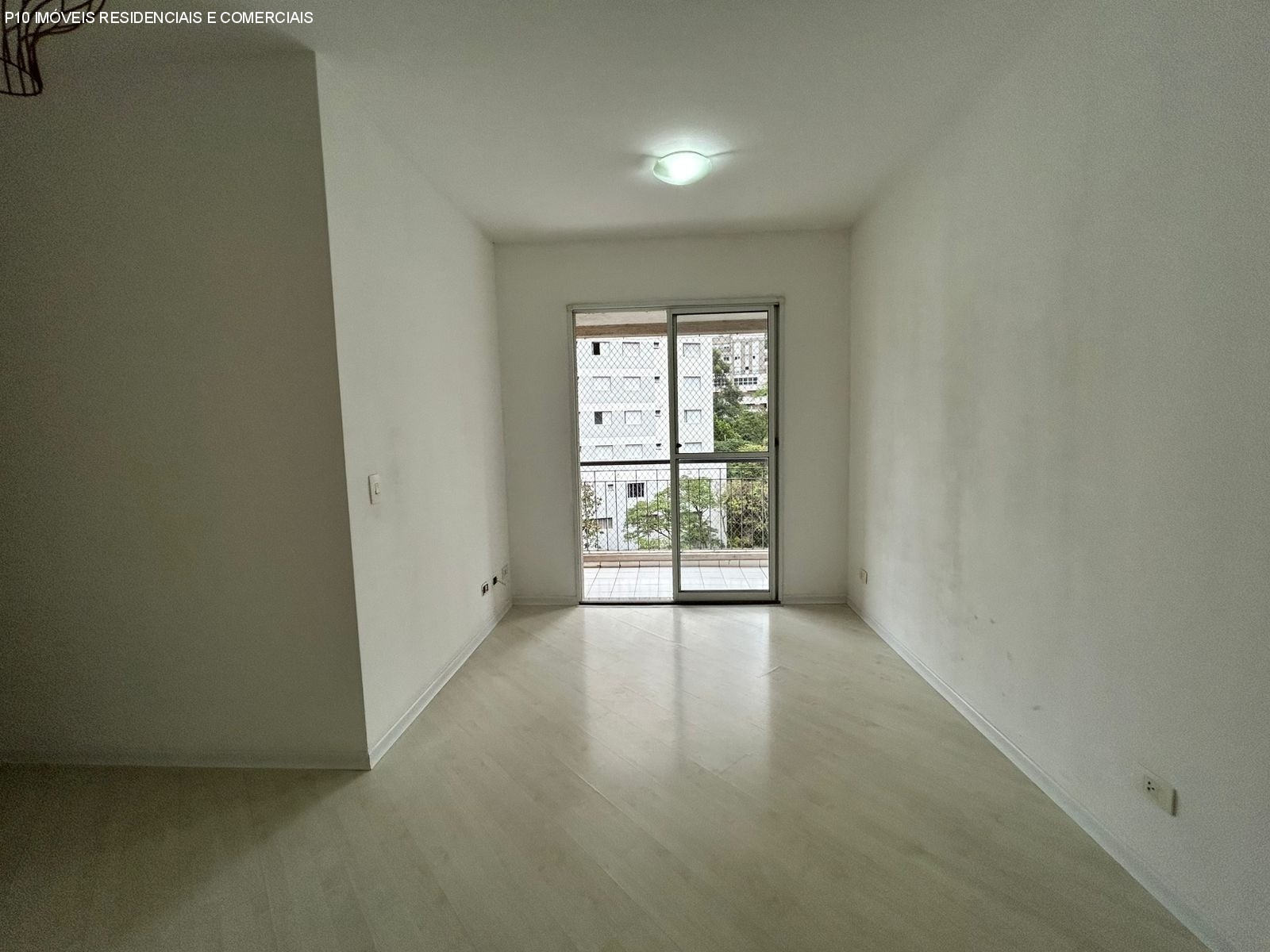 Apartamento à venda com 2 quartos, 55m² - Foto 3