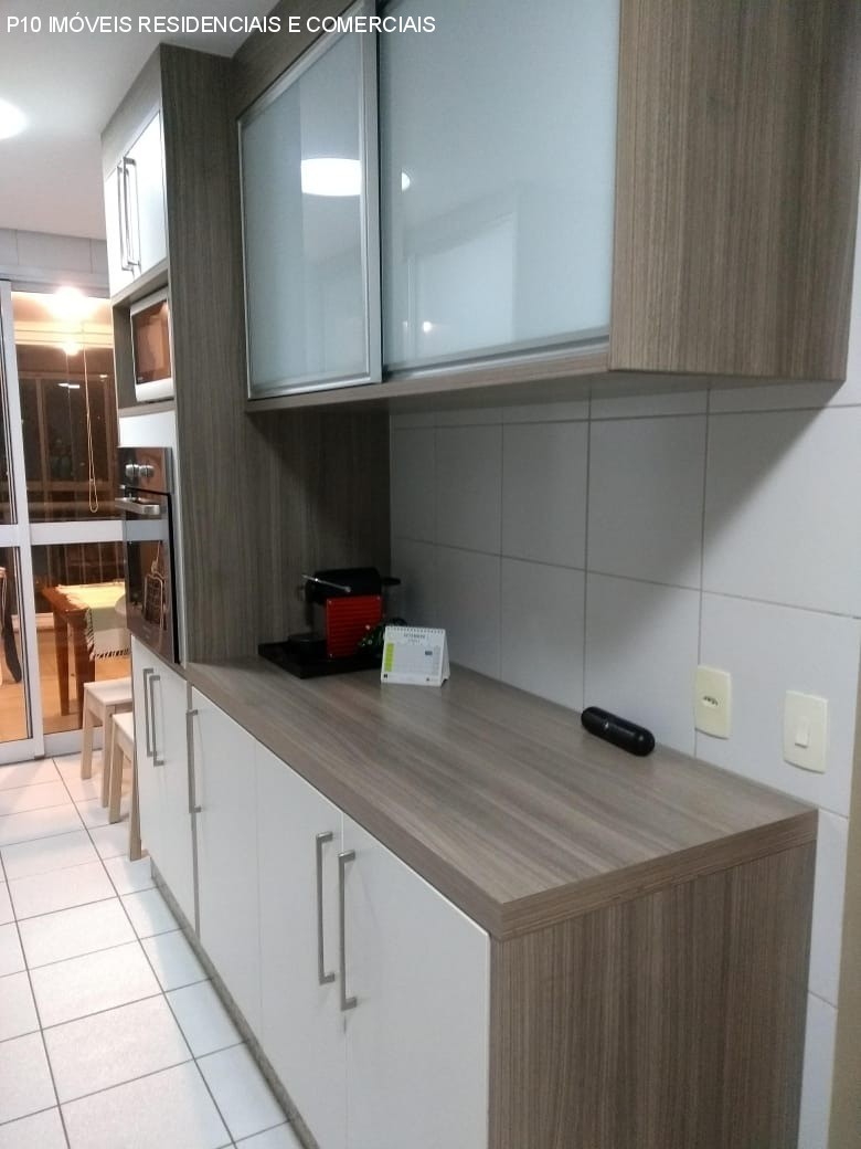 Apartamento à venda com 3 quartos, 170m² - Foto 4