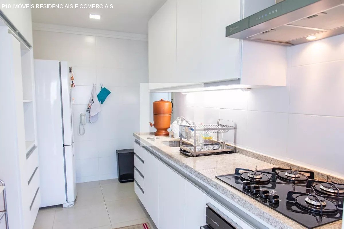 Apartamento à venda com 3 quartos, 130m² - Foto 10