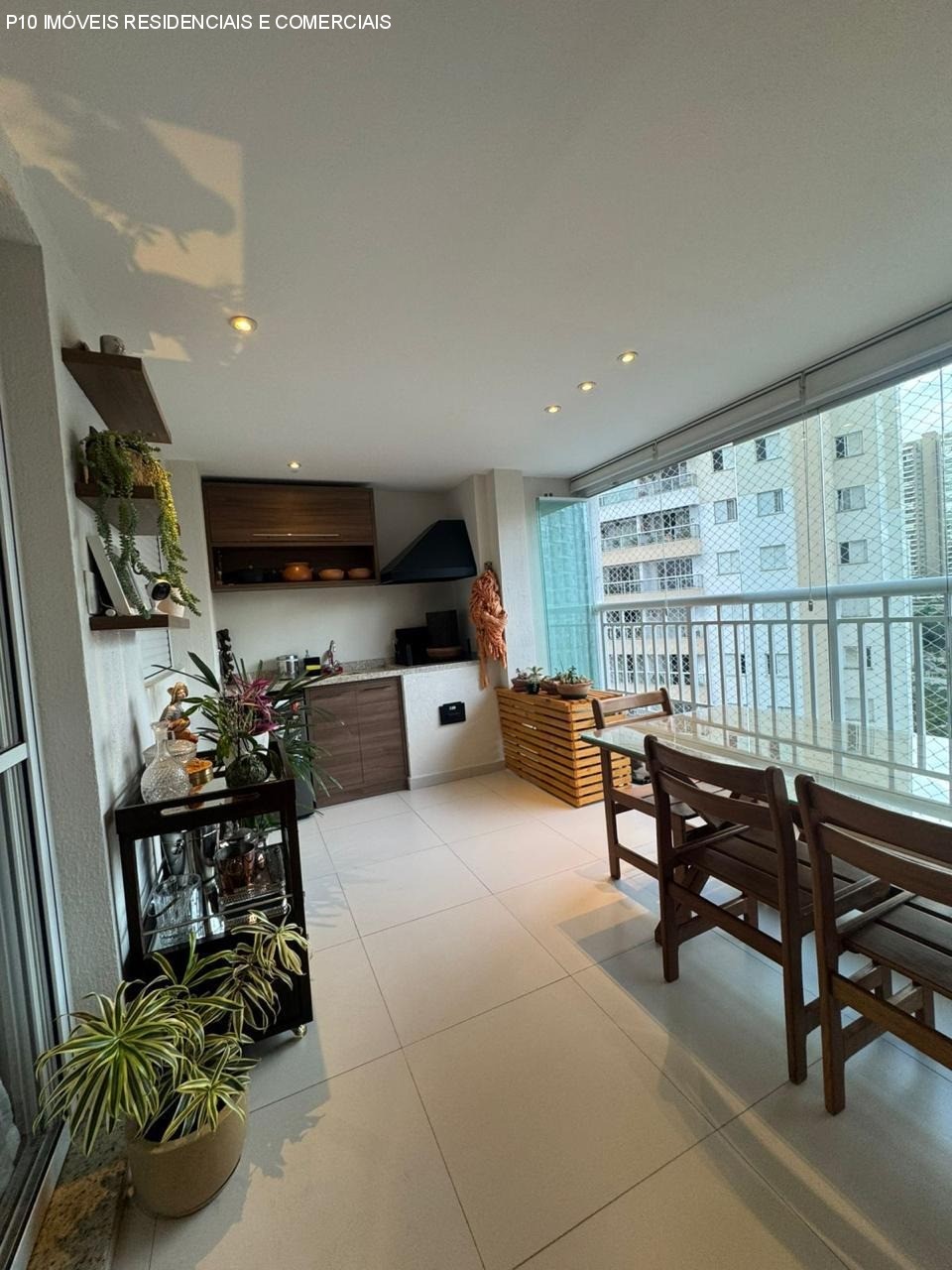 Apartamento à venda com 3 quartos, 85m² - Foto 3