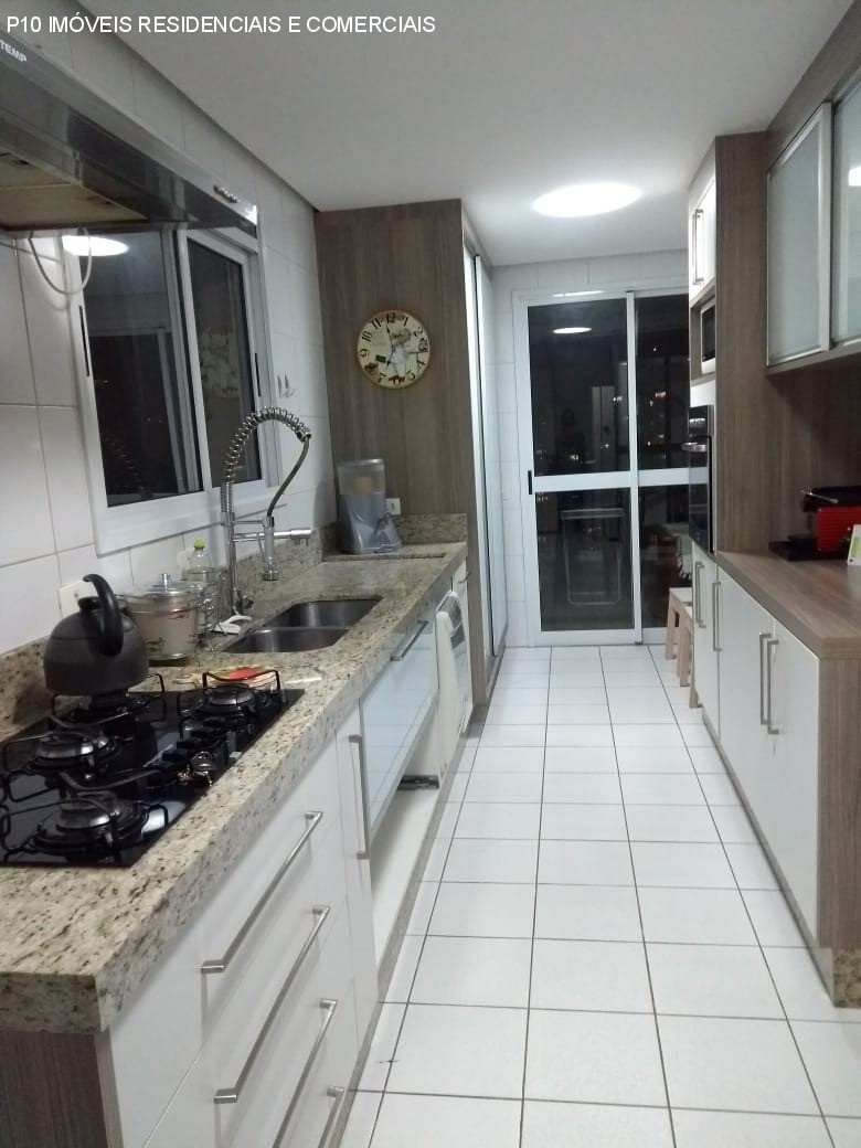 Apartamento à venda com 3 quartos, 170m² - Foto 3