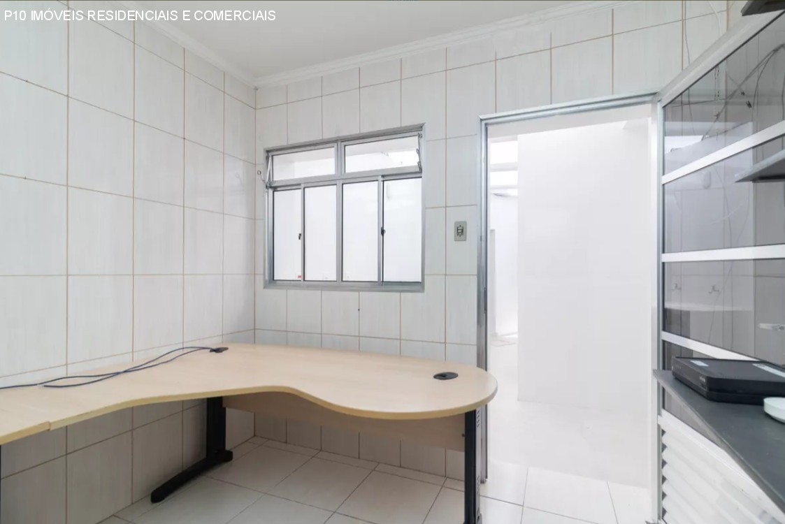 Casa à venda com 2 quartos, 300m² - Foto 15