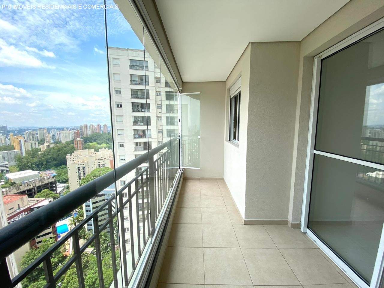 Apartamento à venda com 3 quartos, 70m² - Foto 3