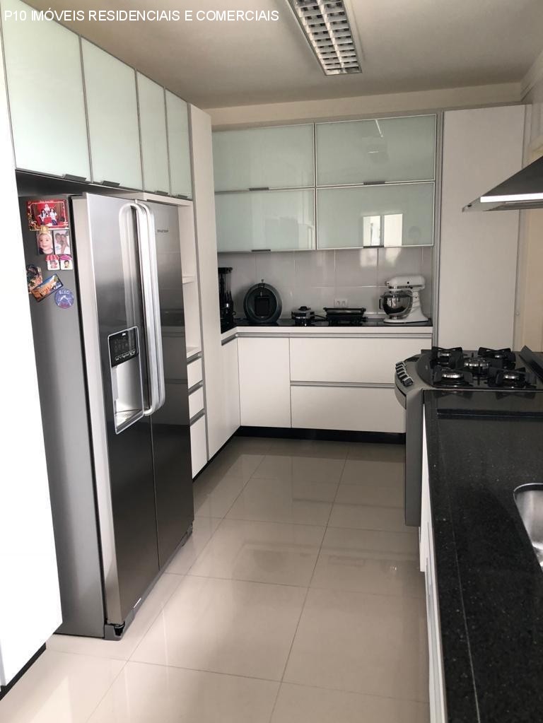 Apartamento à venda com 4 quartos, 228m² - Foto 11