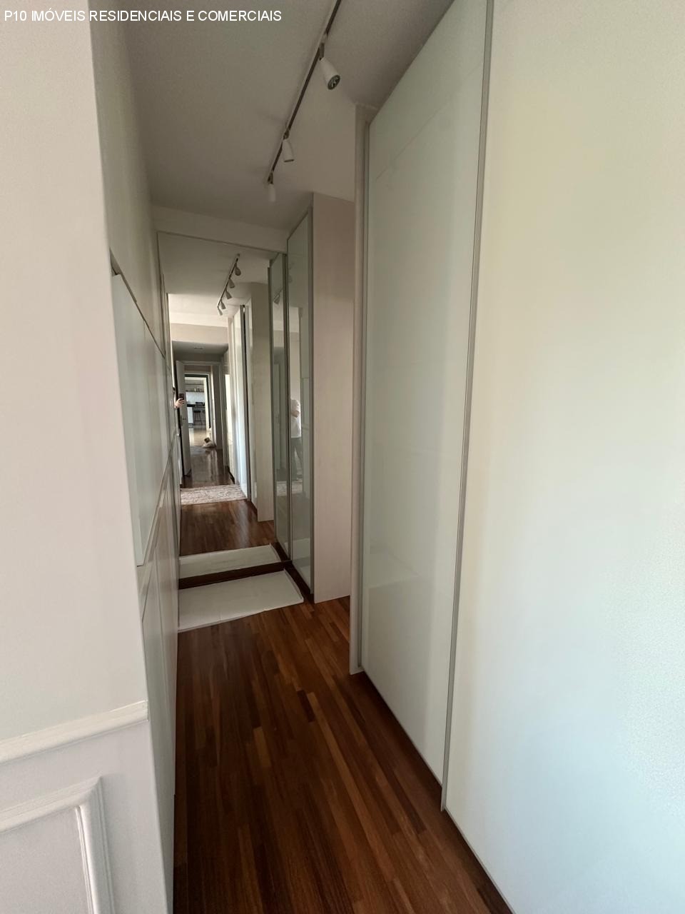 Apartamento à venda com 4 quartos, 195m² - Foto 7