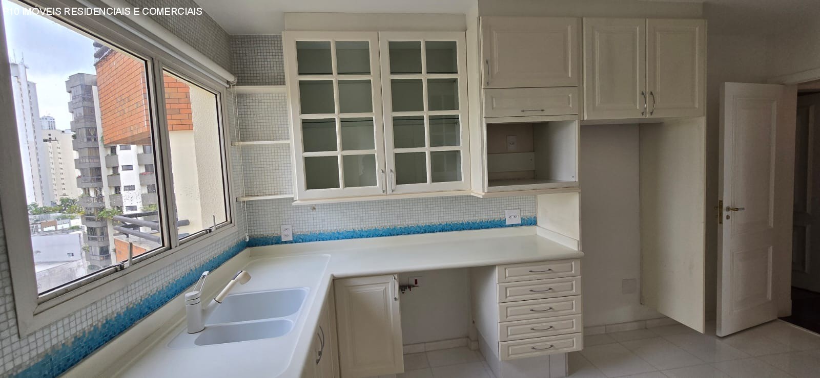 Apartamento à venda com 3 quartos, 173m² - Foto 11