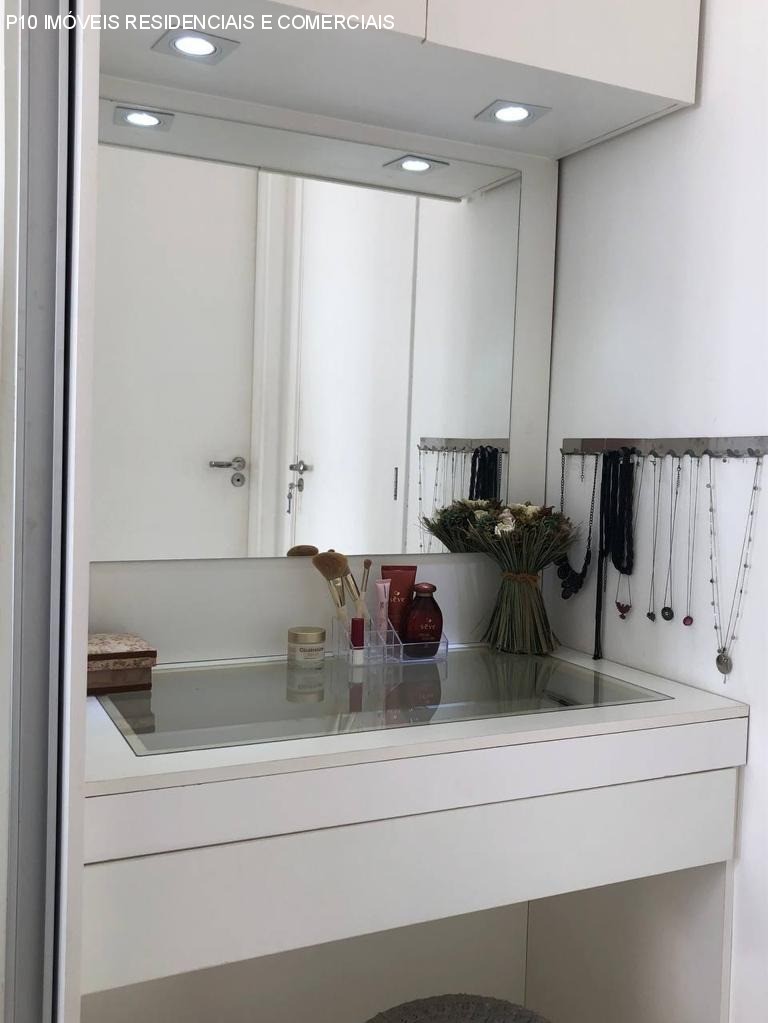 Apartamento à venda com 2 quartos, 70m² - Foto 18