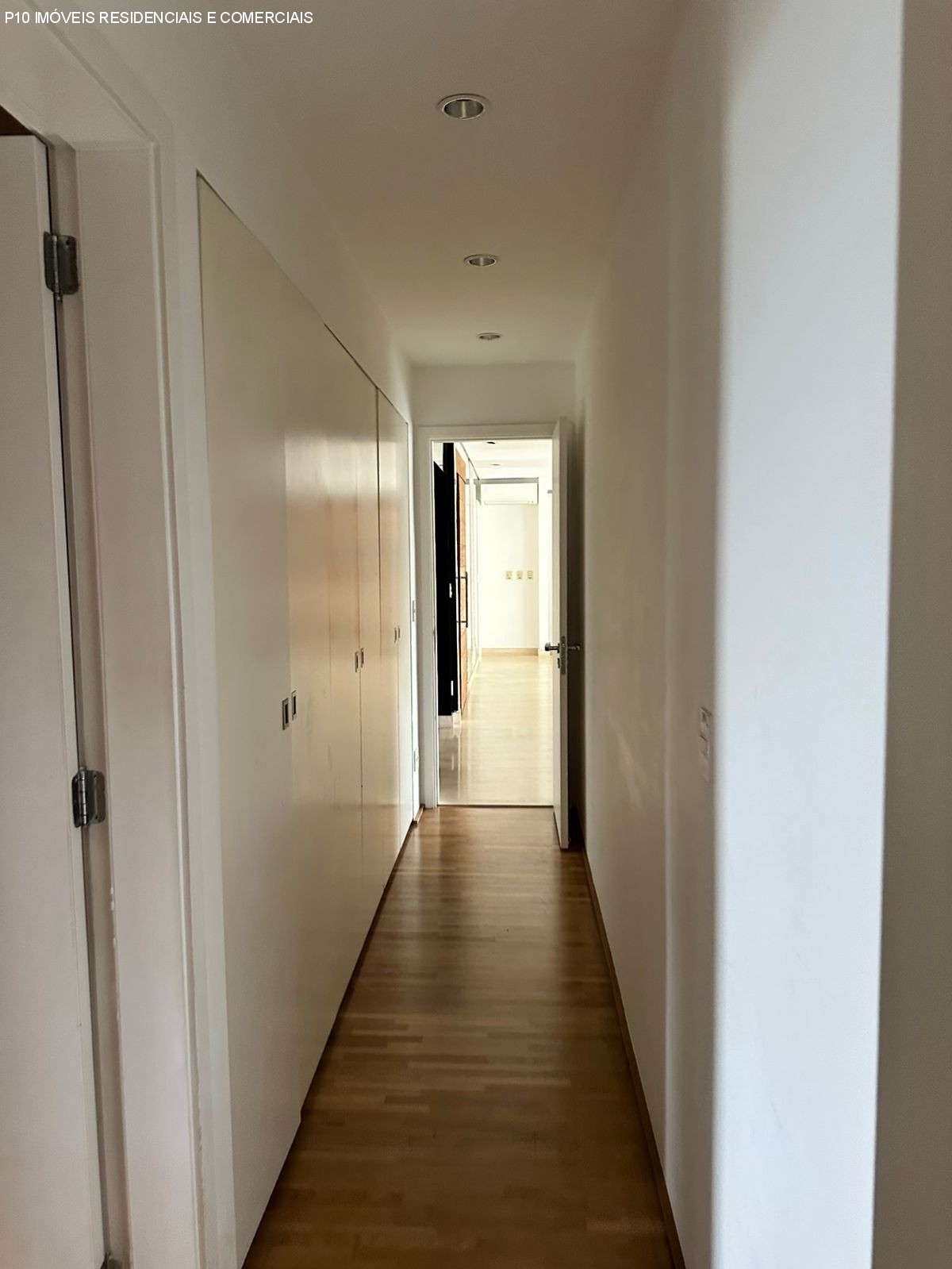 Apartamento à venda com 3 quartos, 211m² - Foto 17