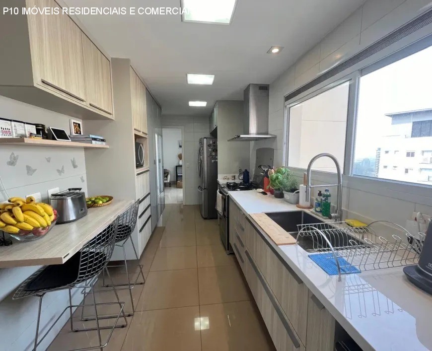 Apartamento à venda com 4 quartos, 200m² - Foto 18