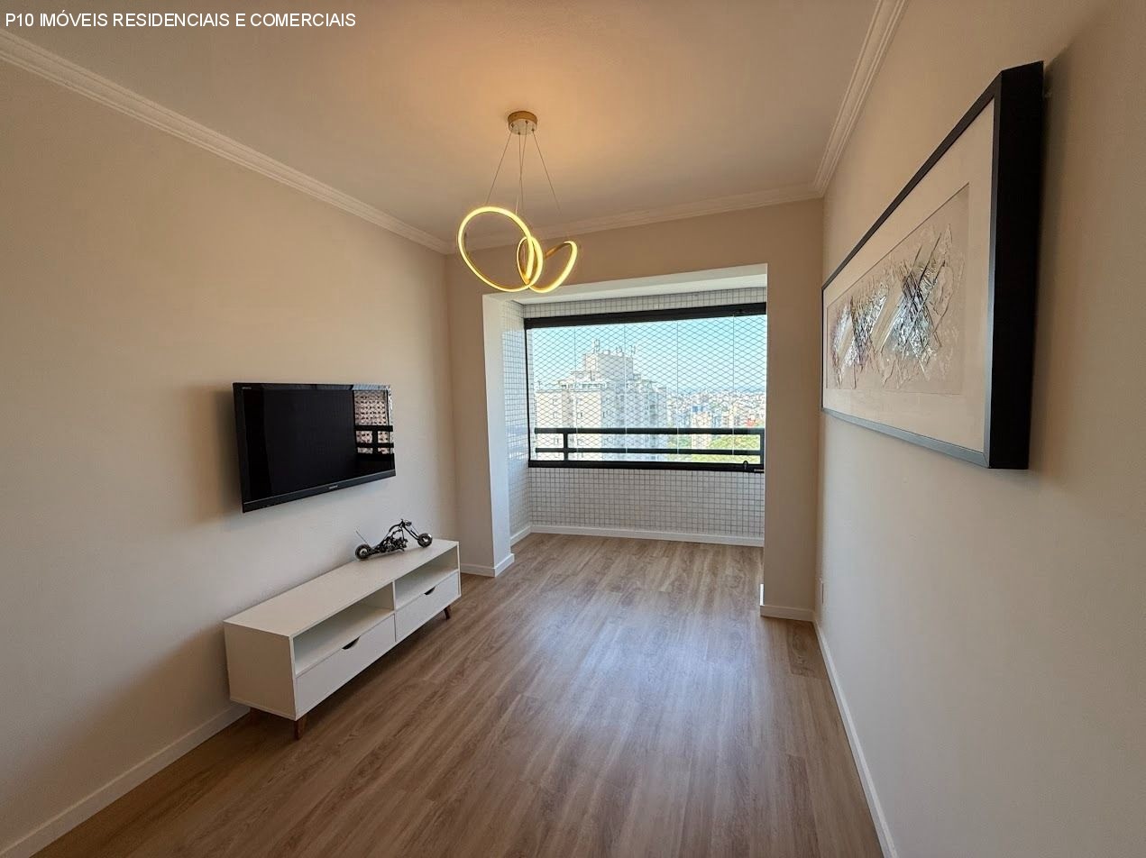 Apartamento à venda com 2 quartos, 58m² - Foto 2