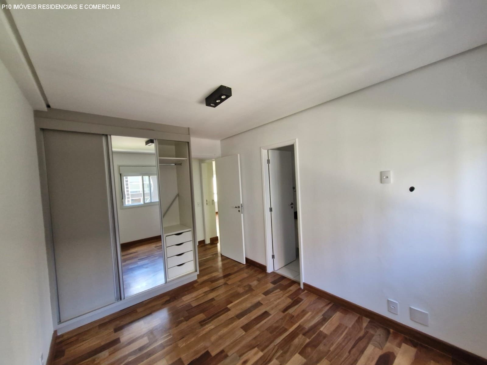 Apartamento à venda com 3 quartos, 132m² - Foto 9