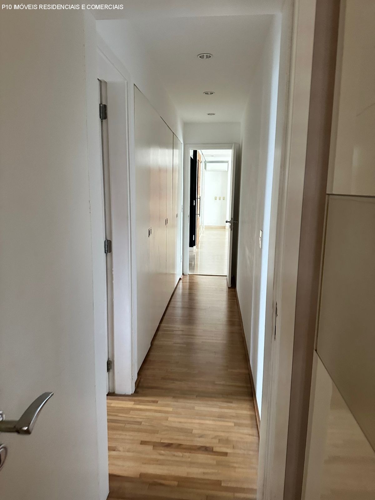 Apartamento à venda com 3 quartos, 211m² - Foto 18