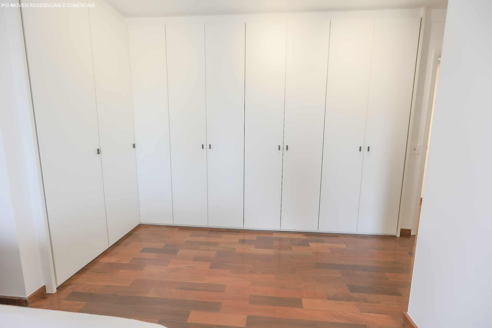 Apartamento à venda com 3 quartos, 227m² - Foto 15