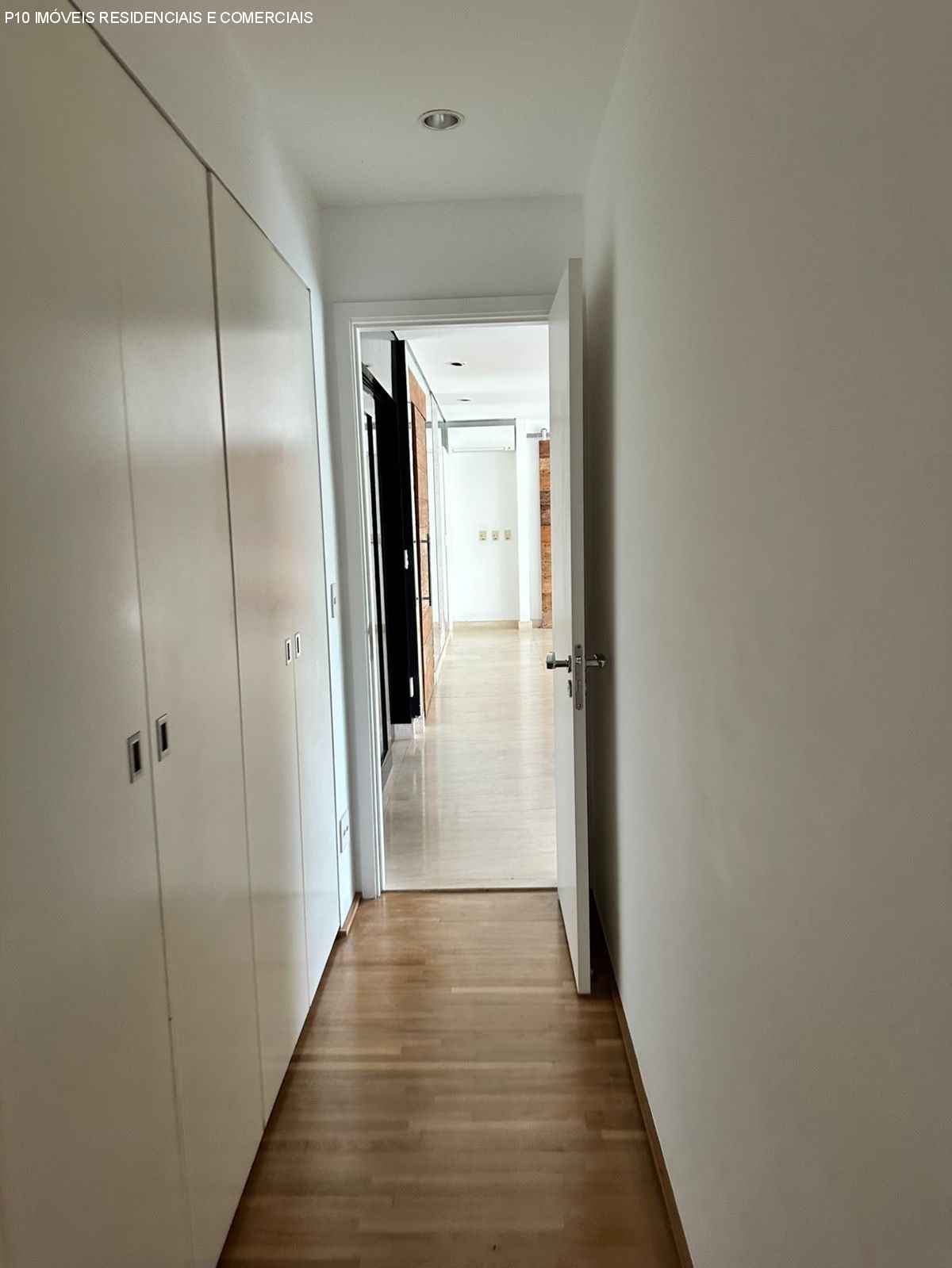 Apartamento à venda com 3 quartos, 211m² - Foto 16