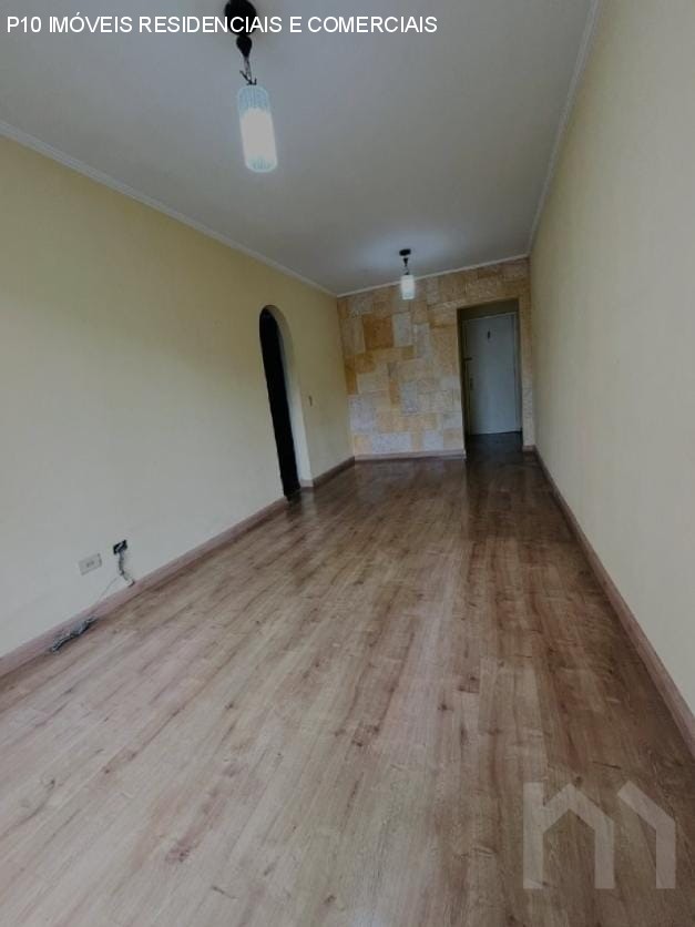 Apartamento à venda com 3 quartos, 68m² - Foto 2