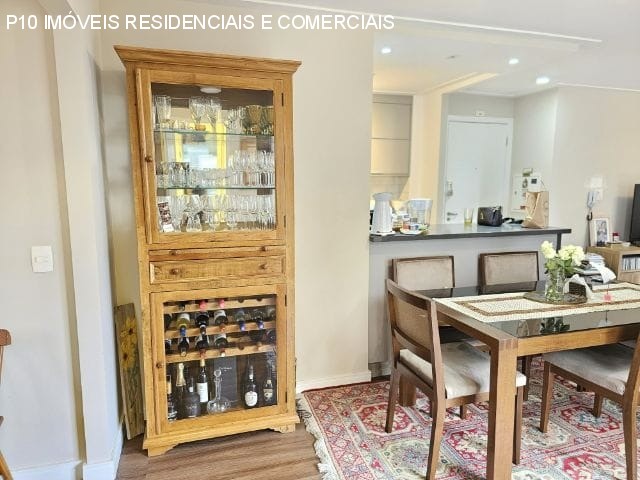 Apartamento à venda com 2 quartos, 72m² - Foto 5