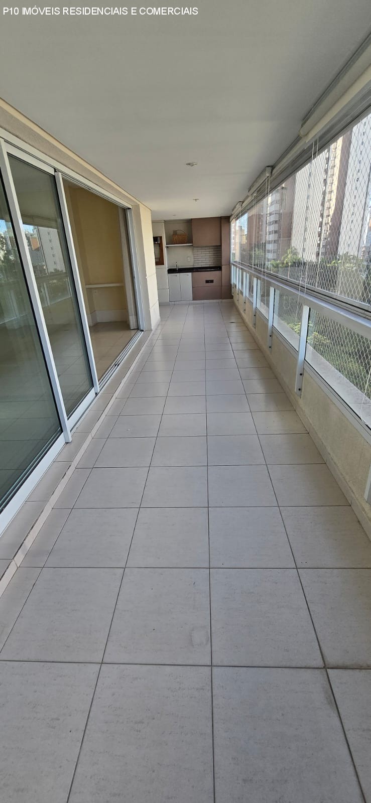 Apartamento à venda com 4 quartos, 211m² - Foto 3