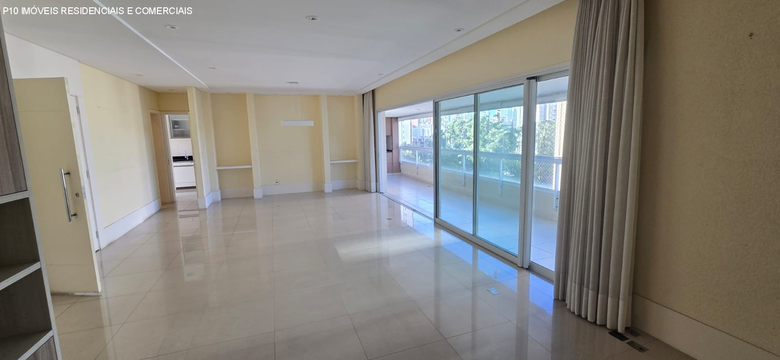 Apartamento à venda com 4 quartos, 211m² - Foto 8