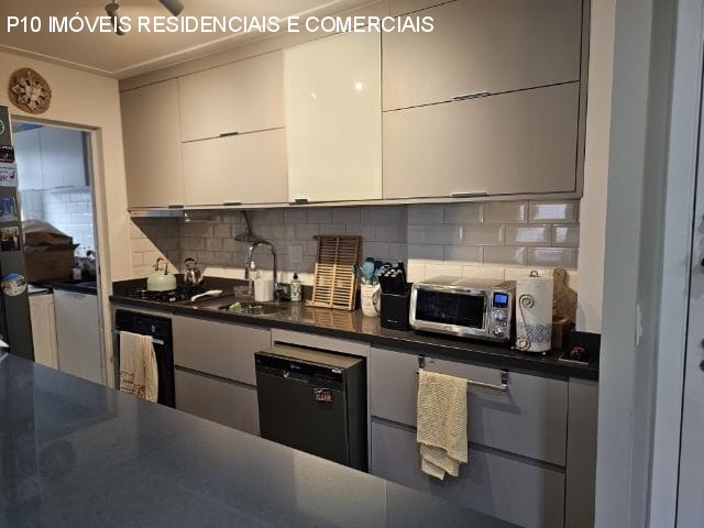 Apartamento à venda com 2 quartos, 72m² - Foto 11