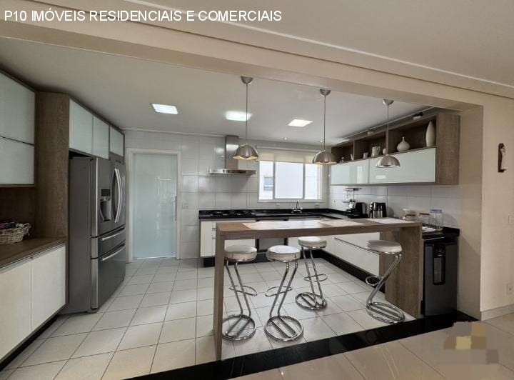 Apartamento à venda com 3 quartos, 128m² - Foto 11