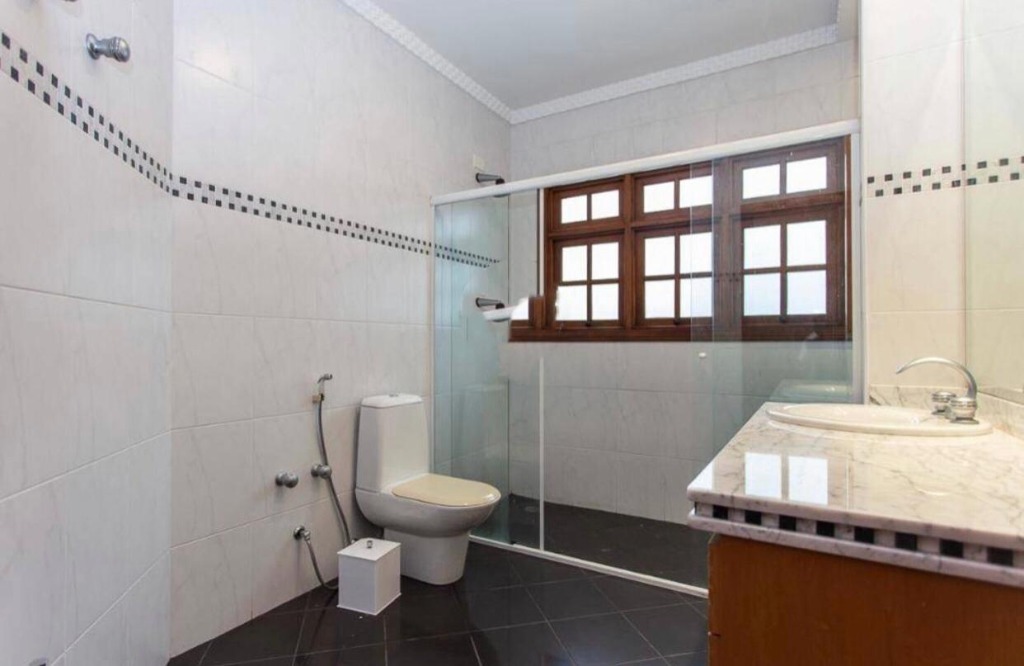 Casa de Condomínio à venda com 4 quartos, 450m² - Foto 9