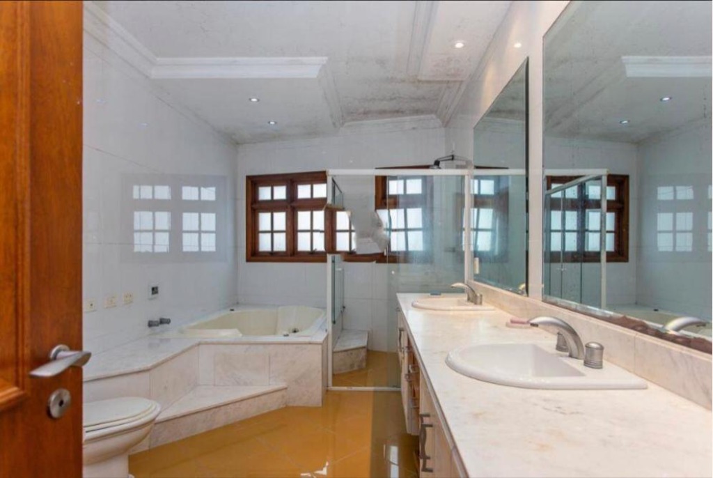 Casa de Condomínio à venda com 4 quartos, 450m² - Foto 13