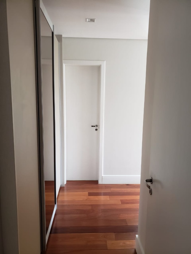 Apartamento à venda com 4 quartos, 223m² - Foto 4