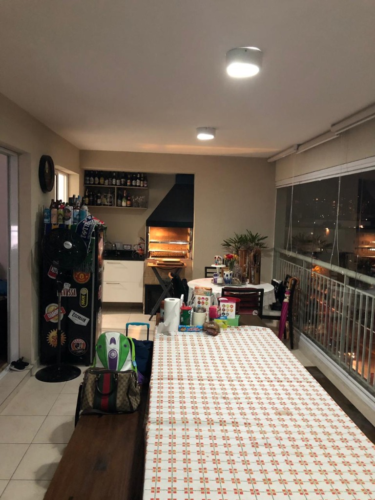 Apartamento à venda com 3 quartos, 130m² - Foto 1