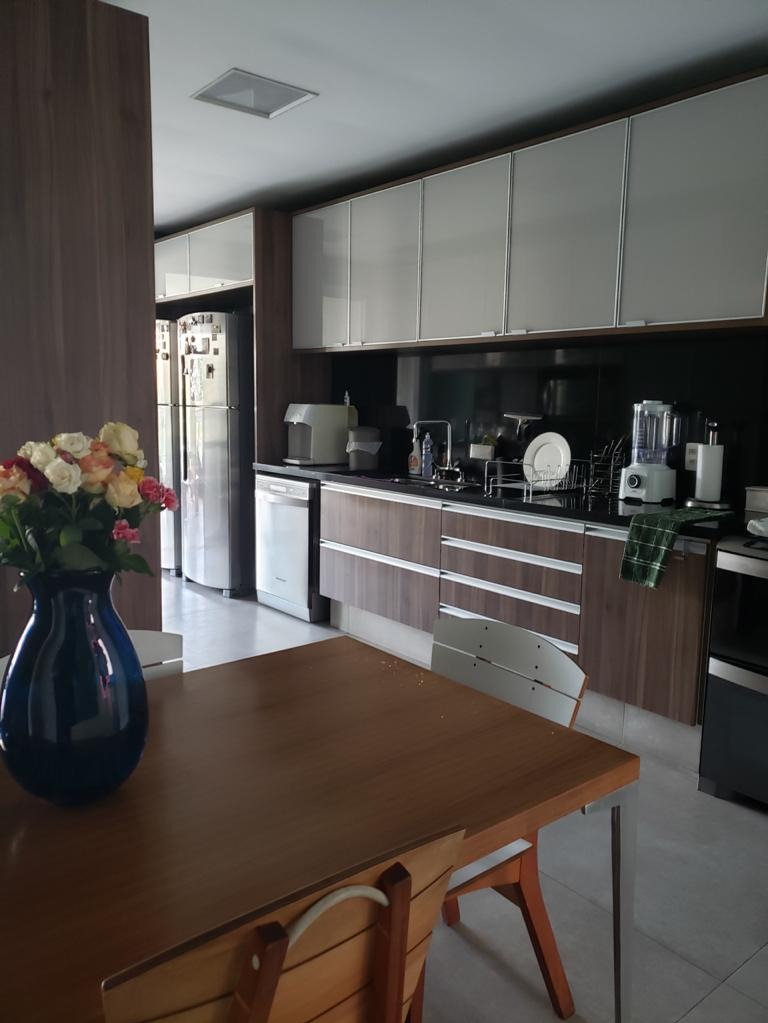 Apartamento à venda com 4 quartos, 281m² - Foto 5