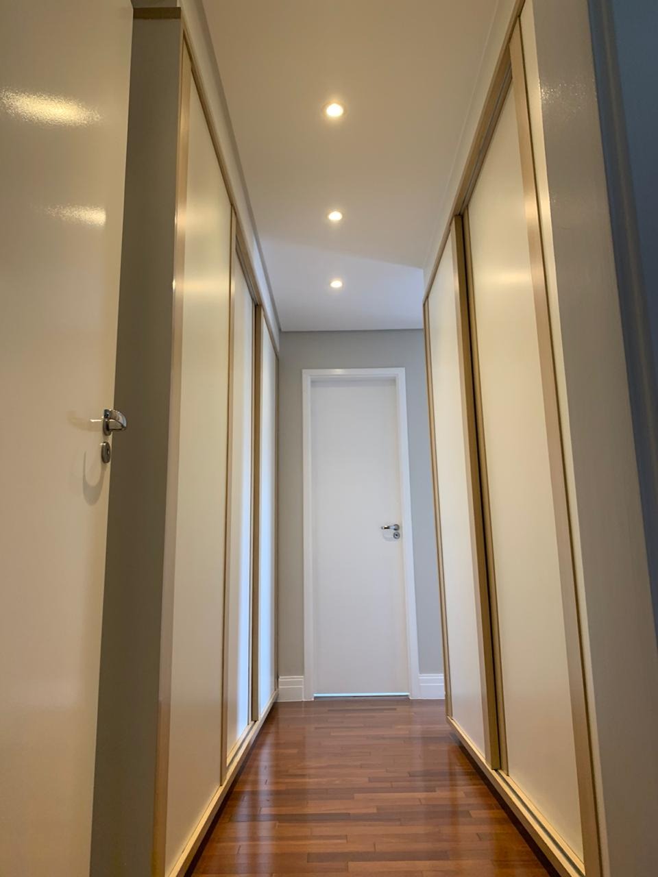 Apartamento à venda com 3 quartos, 172m² - Foto 2