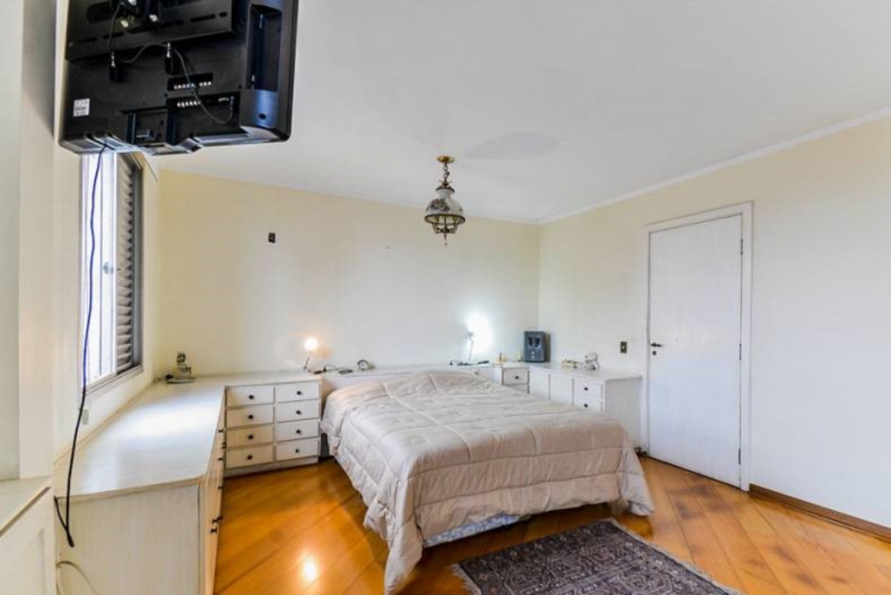 Apartamento à venda com 3 quartos, 190m² - Foto 10