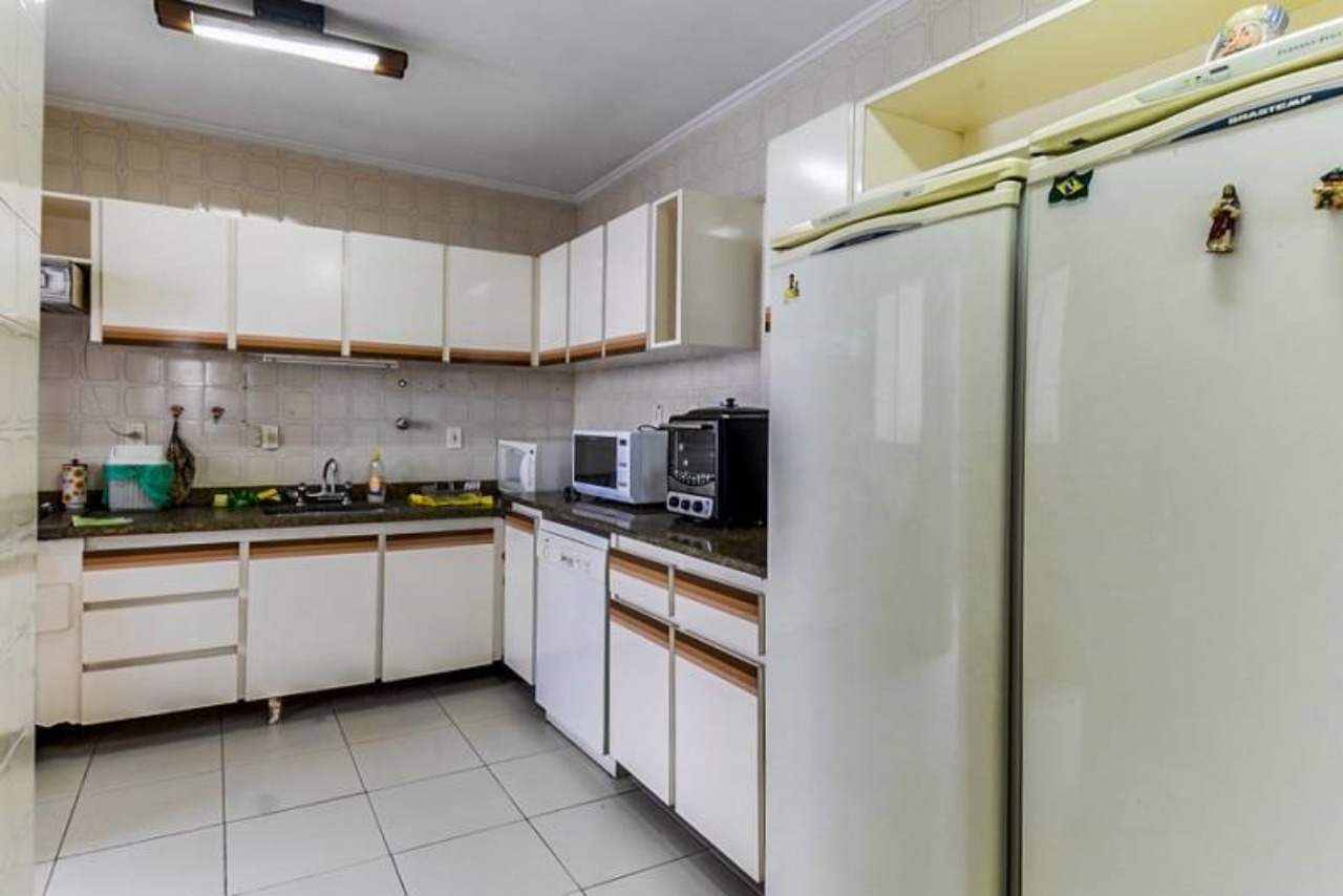 Apartamento à venda com 3 quartos, 190m² - Foto 13