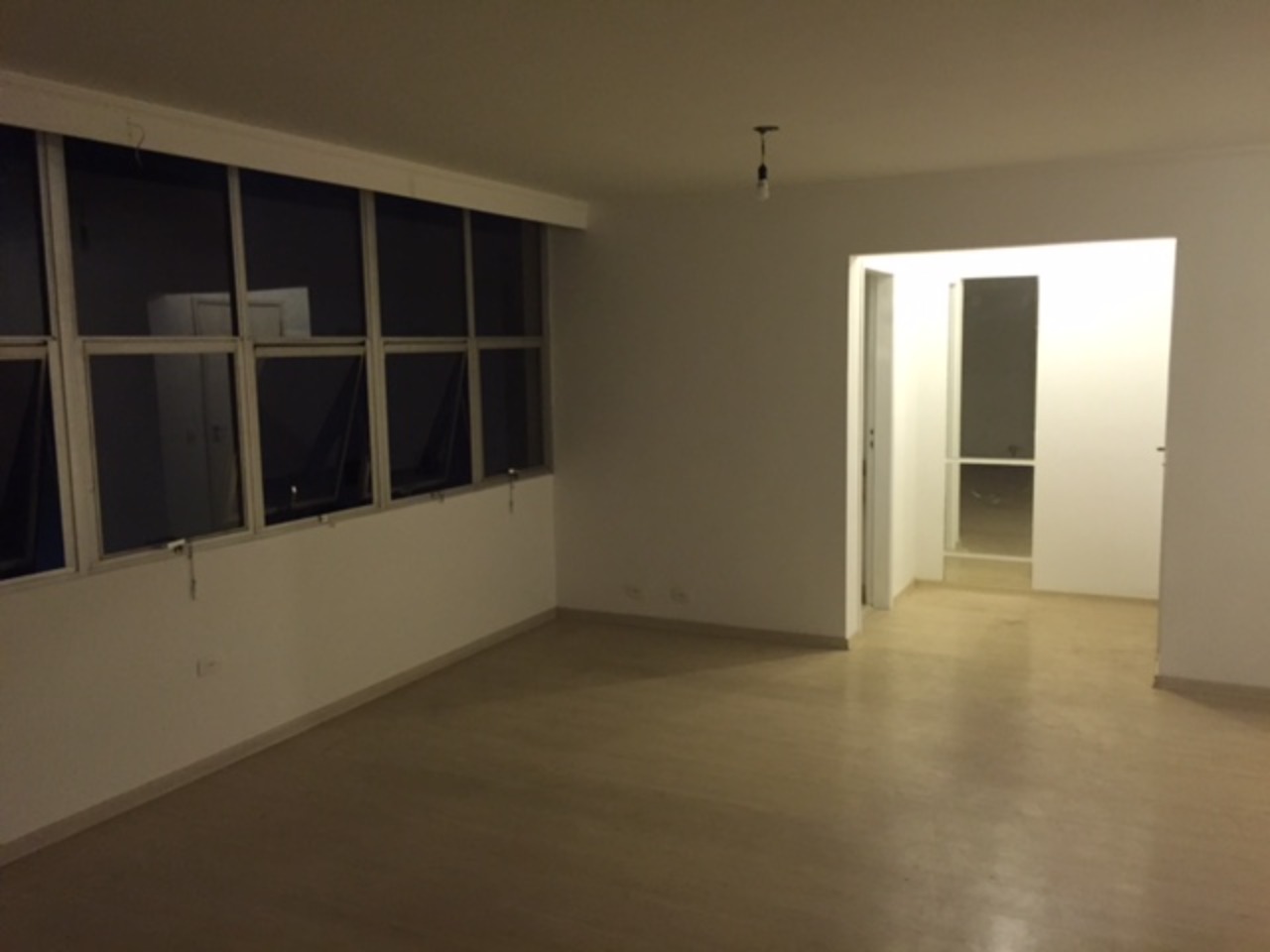 Apartamento à venda com 3 quartos, 180m² - Foto 1