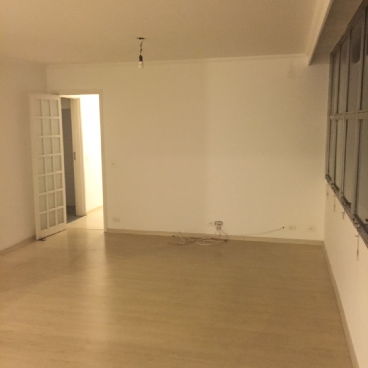 Apartamento à venda com 3 quartos, 180m² - Foto 2