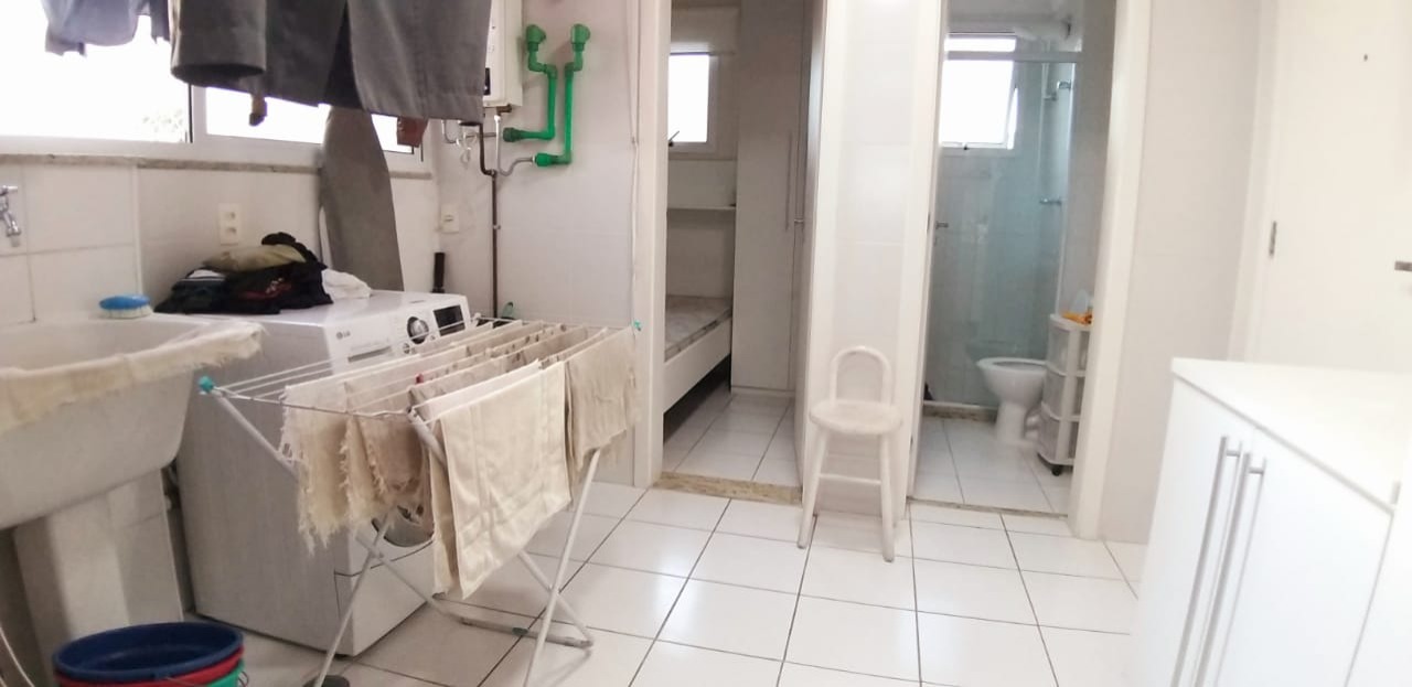 Apartamento à venda com 3 quartos, 223m² - Foto 4