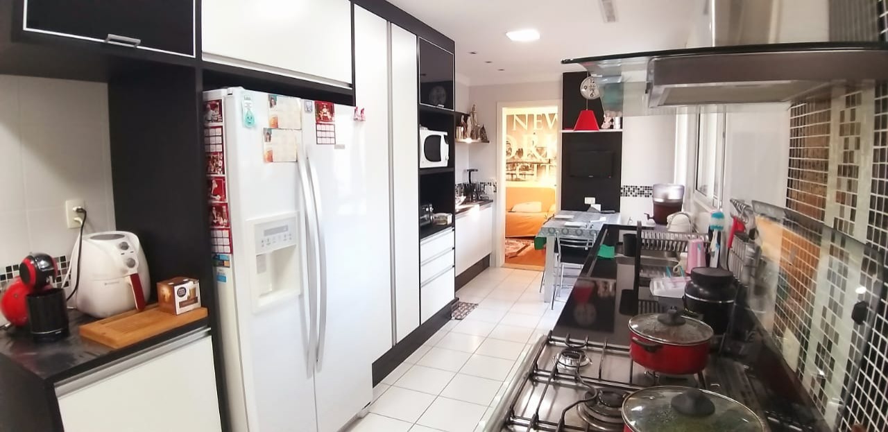 Apartamento à venda com 3 quartos, 223m² - Foto 18