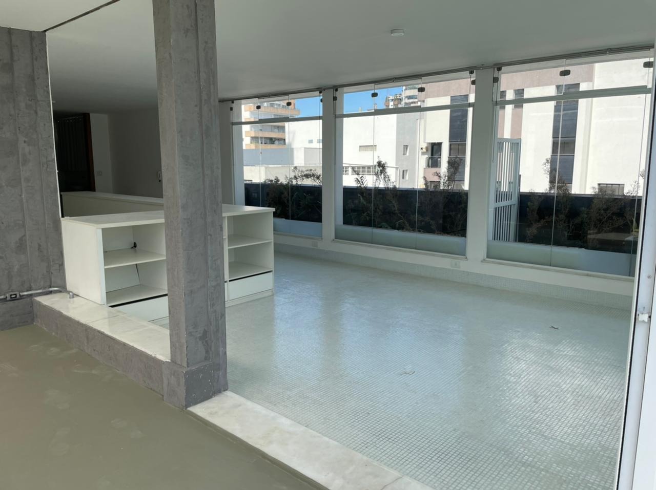 Cobertura à venda com 4 quartos, 351m² - Foto 1