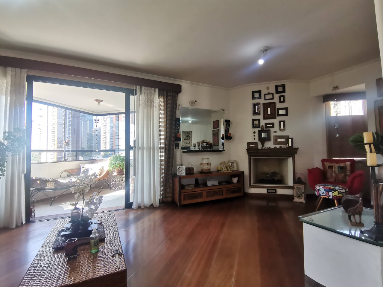 Apartamento à venda com 3 quartos, 123m² - Foto 1