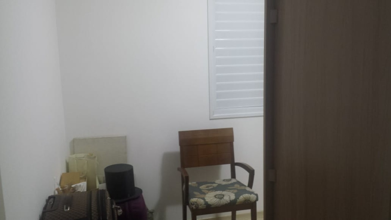 Apartamento à venda com 3 quartos, 68m² - Foto 2