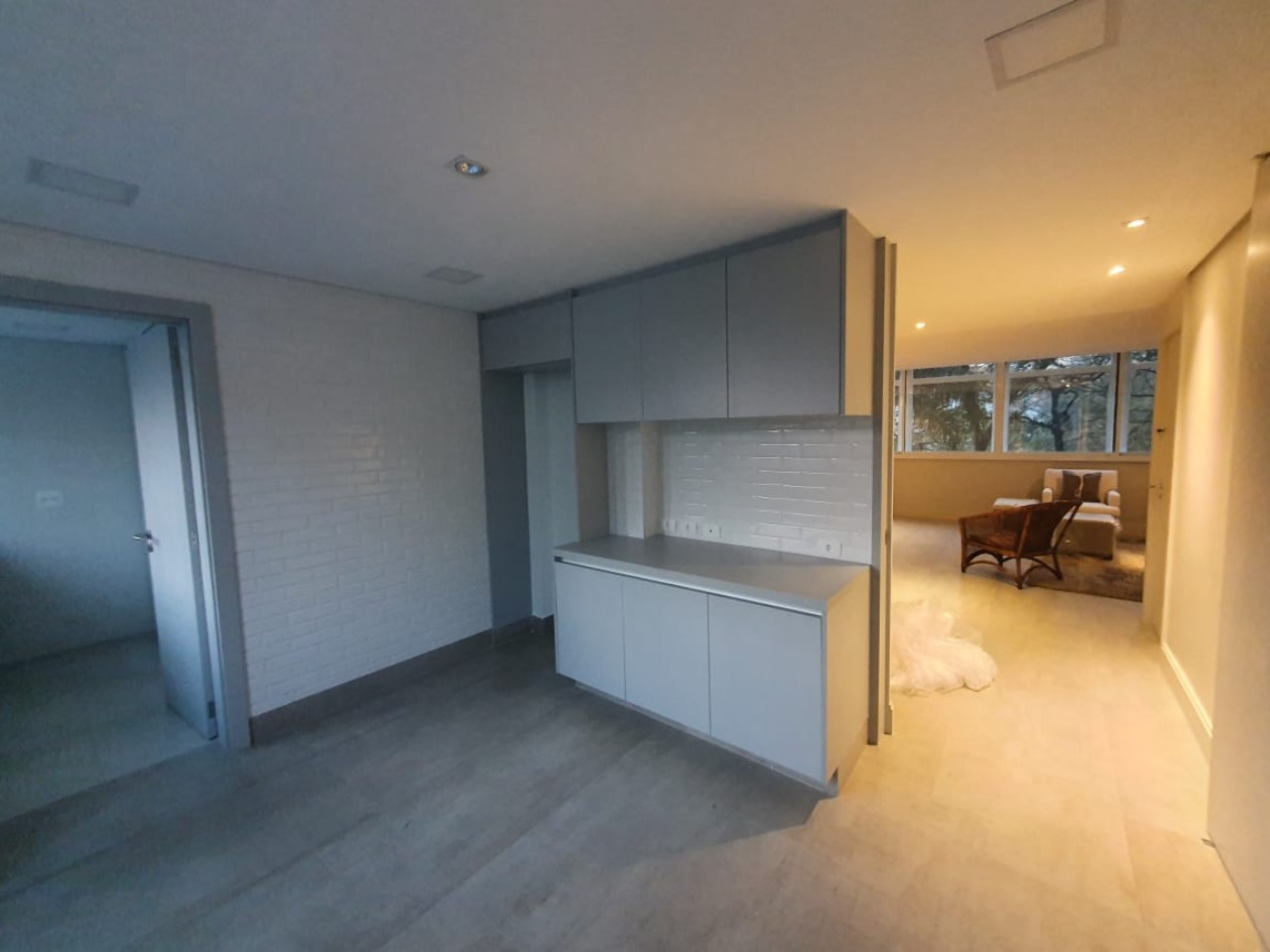 Apartamento à venda com 3 quartos, 137m² - Foto 23